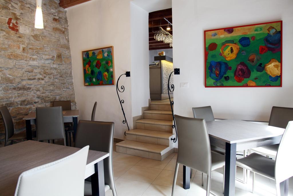 Boutique Hotel Dvor Dobrovo Exteriér fotografie