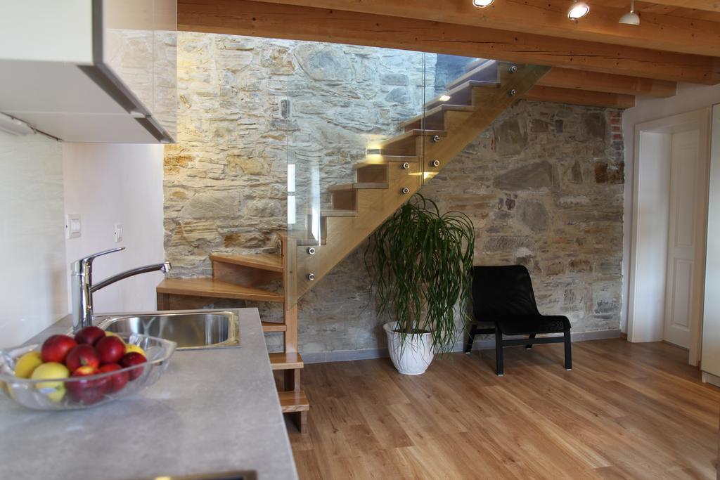 Boutique Hotel Dvor Dobrovo Pokoj fotografie