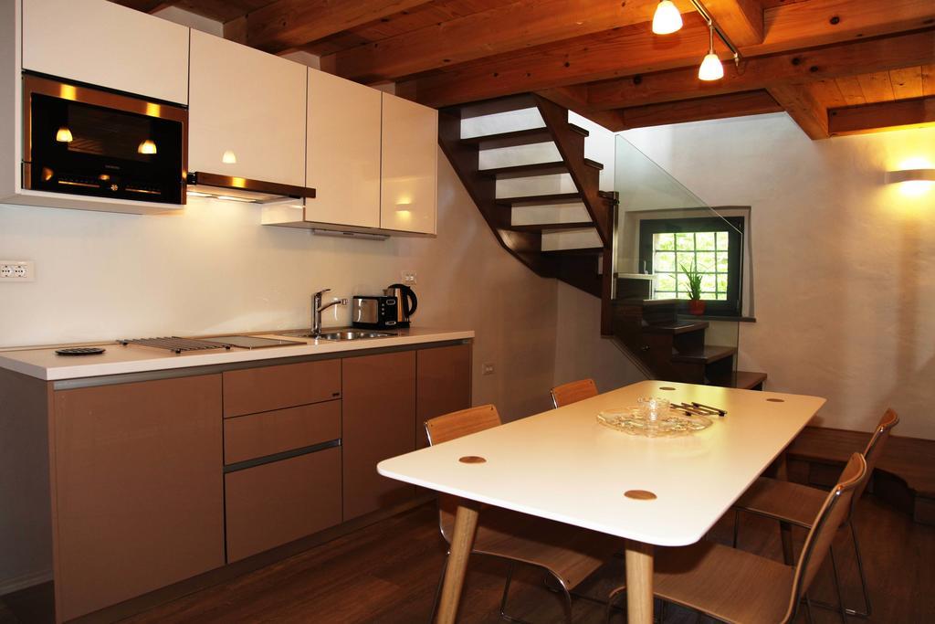 Boutique Hotel Dvor Dobrovo Pokoj fotografie