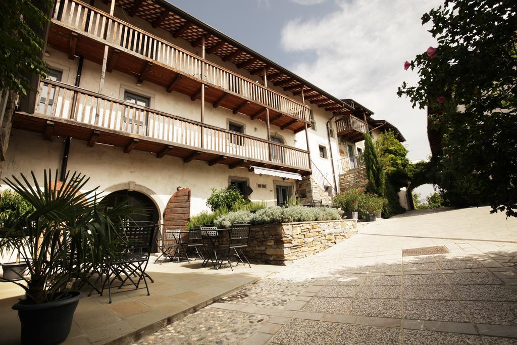 Boutique Hotel Dvor Dobrovo Exteriér fotografie
