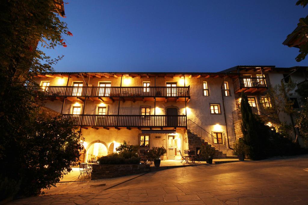Boutique Hotel Dvor Dobrovo Exteriér fotografie